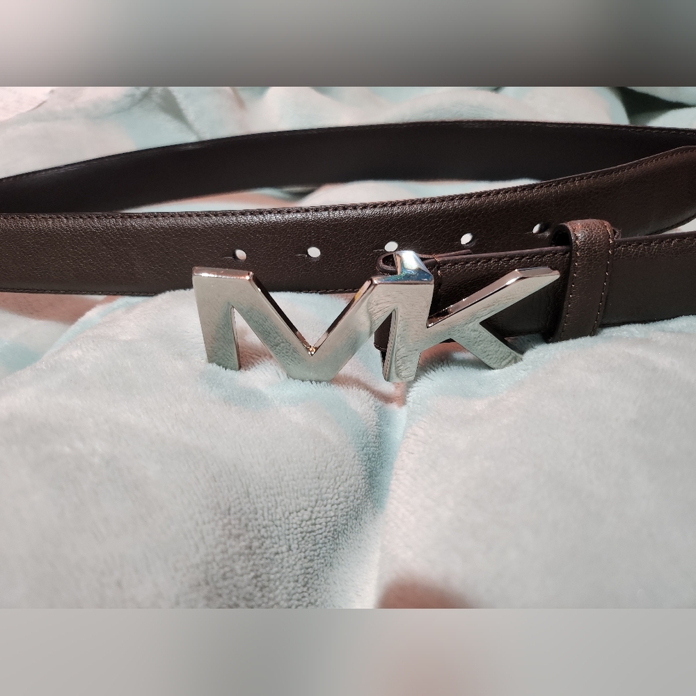0018. Pre-loved Michael Kors men's brown belt - Picture 2 of 4